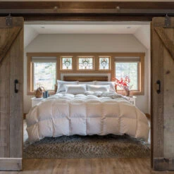 Feathered Friends Baffled Box 700 Down Comforter